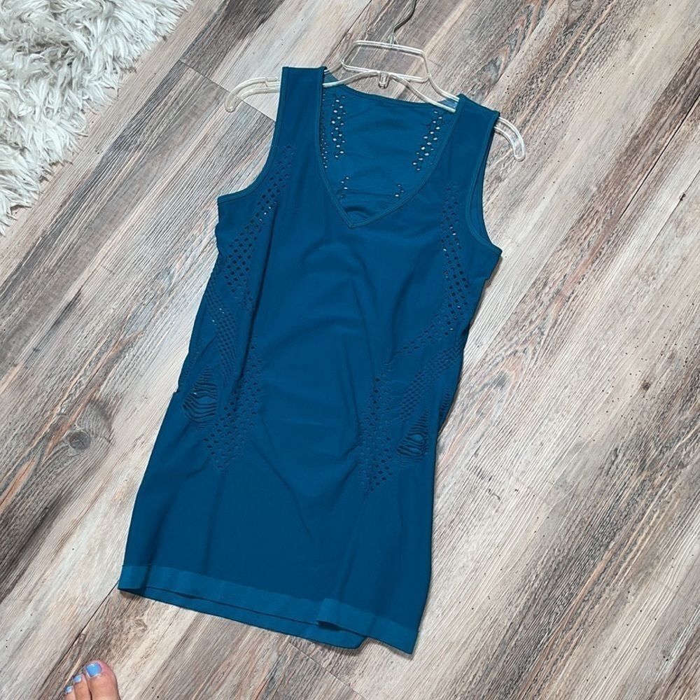 #114 Stretchy tank top